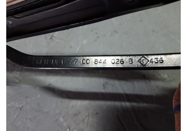 Поводок склоочисника передній правий Renault Safrane, 7700844026